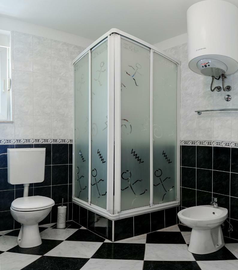 Anboan Appartement Split Buitenkant foto