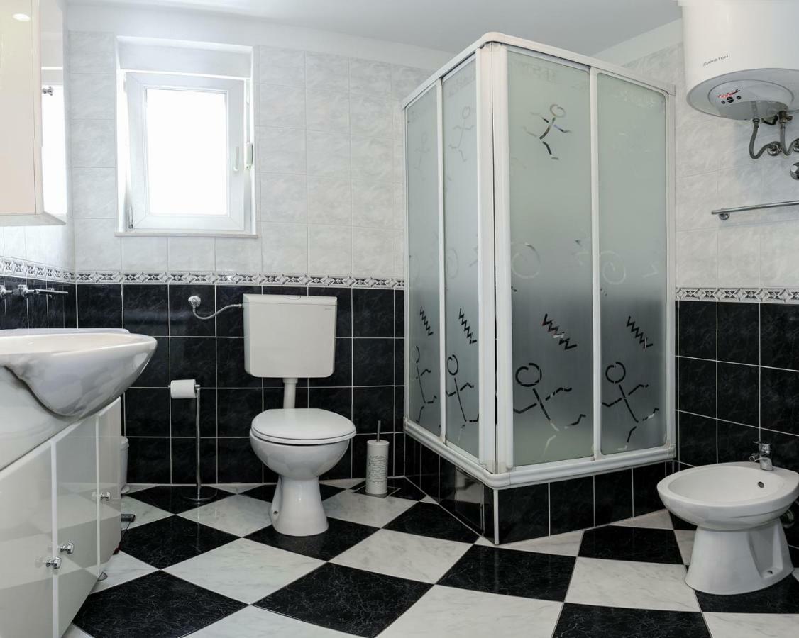 Anboan Appartement Split Buitenkant foto